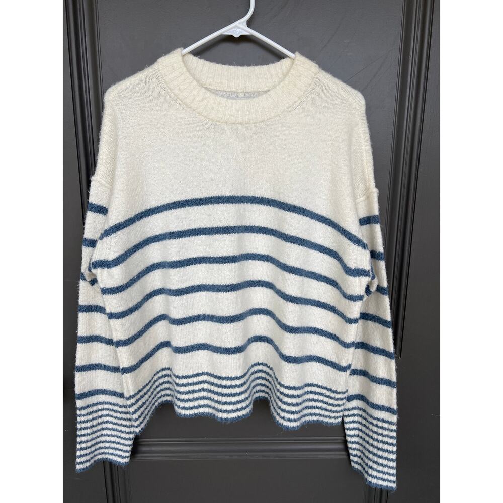American Eagle size small cream & blue striped sweater - Picture 1 of 3